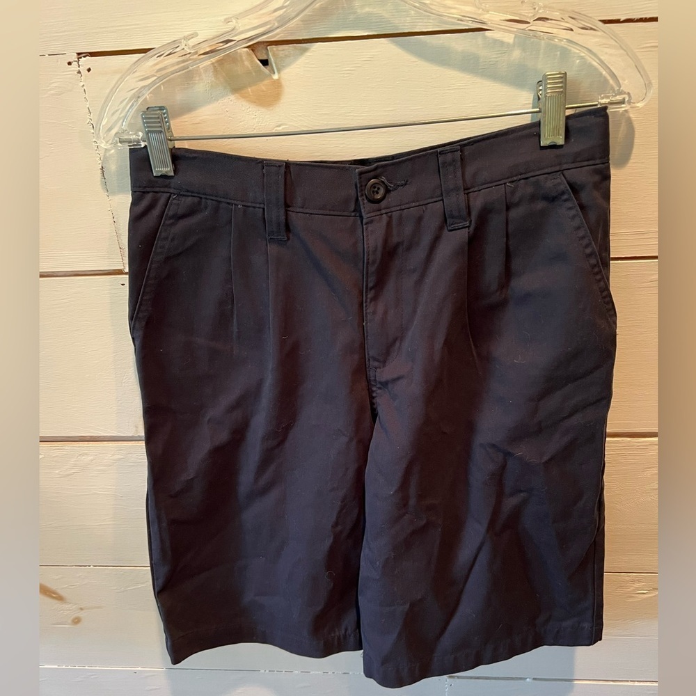 Old Navy boys 12 husky adjustable waist flat front school uniform shorts, EUC